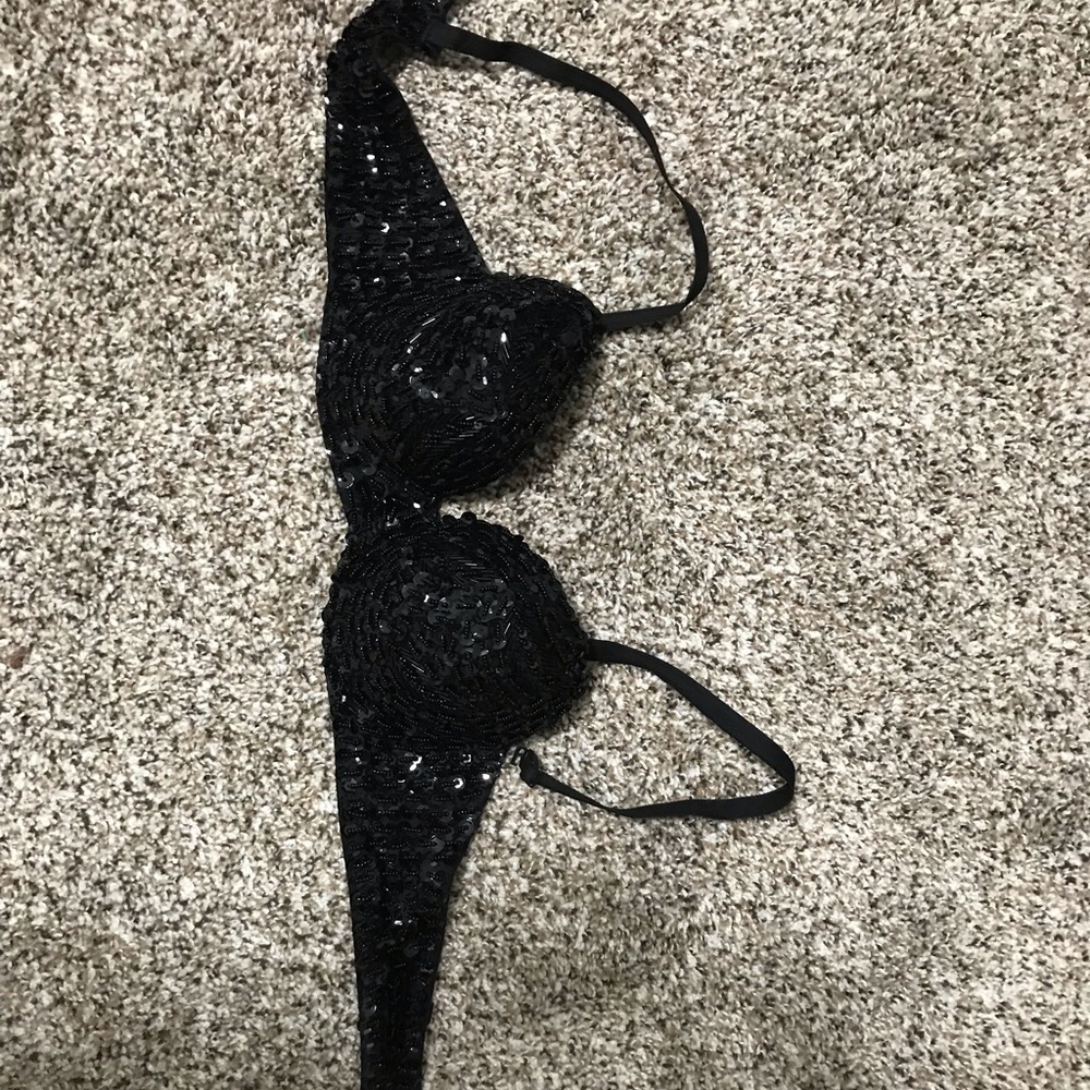 black sequence bra. MEDIUM